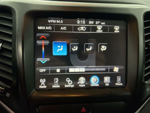 Used 2015 Jeep Cherokee Trailhawk AWD/4WD image 16