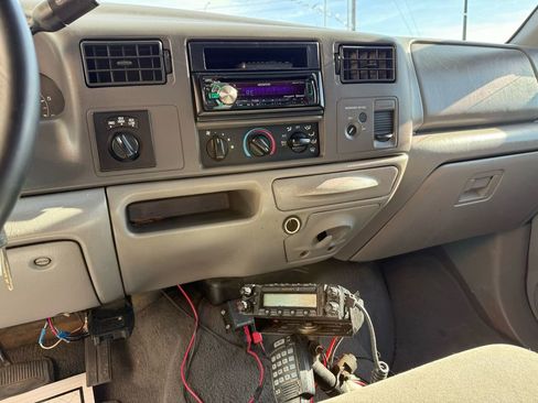 Used 2001 Ford F350 XLT image 11