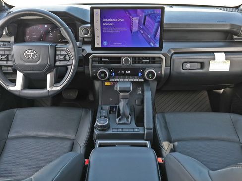 Used 2025 Toyota 4Runner Limited AWD/4WD image 2