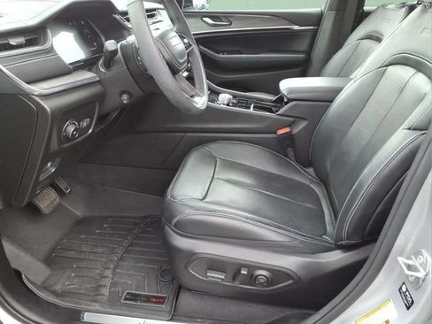 Used 2023 Jeep Grand Cherokee L Overland w/ MOPAR Finishing Package AWD/4WD image 19