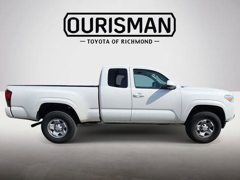 Used 2022 Toyota Tacoma SR w/ SR Convenience Package RWD image 8