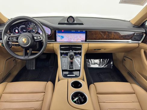 Used 2021 Porsche Panamera w/ Premium Package image 13