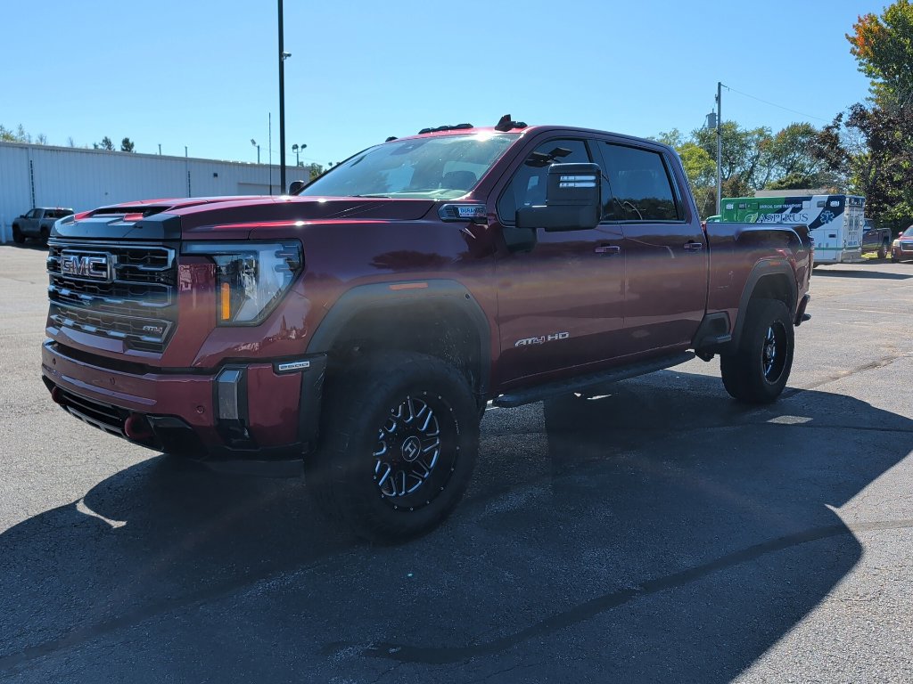 Used 2024 GMC Sierra 2500 AT4 w/ AT4 Premium Plus Package AWD/4WD image 5