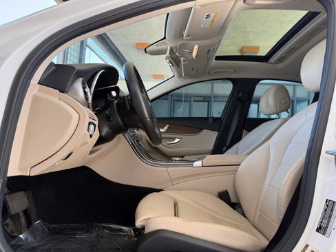 Used 2019 Mercedes-Benz C 300 Sedan image 14