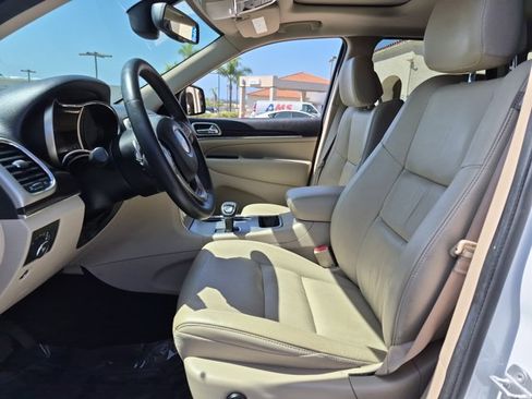 Used 2014 Jeep Grand Cherokee Limited RWD image 17