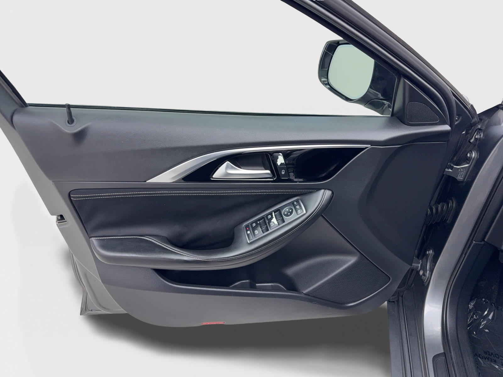Used 2019 INFINITI QX30 FWD image 33