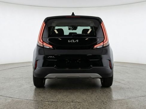 Used 2025 Kia Soul LX w/ LX Technology Package image 7