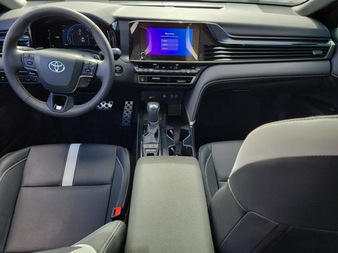 Certified 2025 Toyota Camry SE FWD image 15