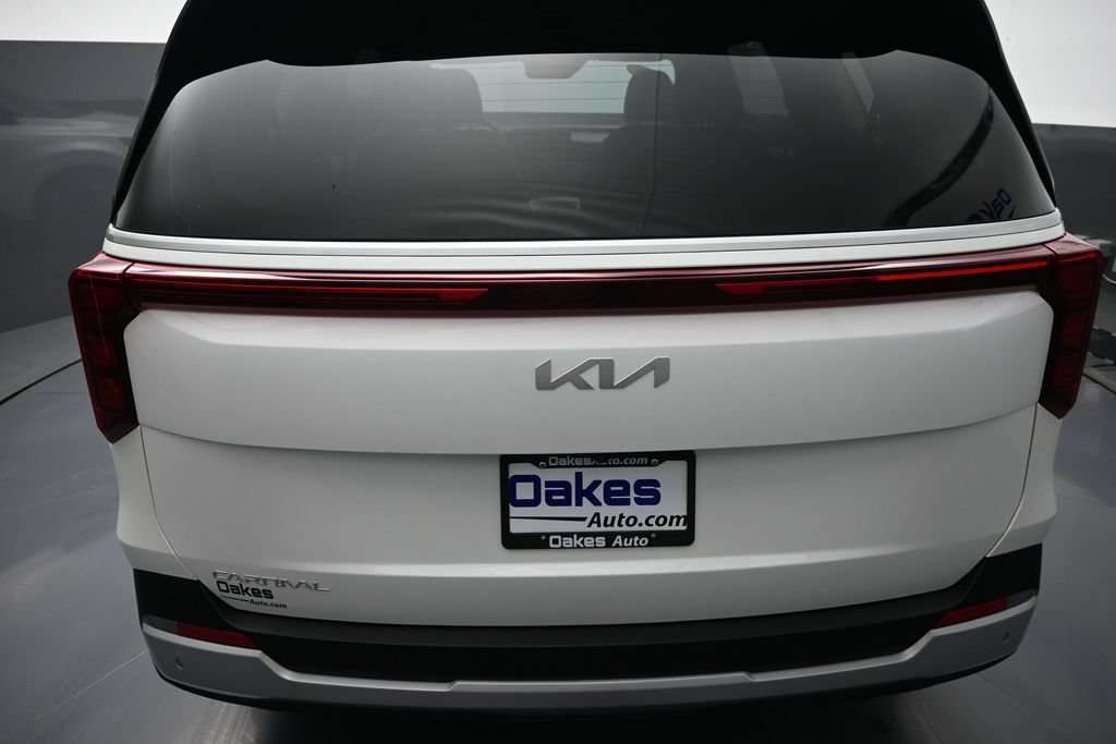 Certified 2026 Kia Carnival EX FWD image 32