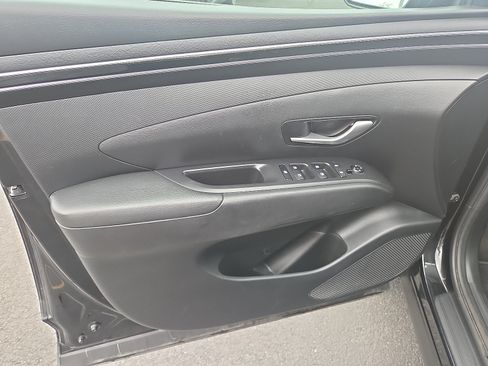 Used 2022 Hyundai Tucson SE w/ Cargo Package AWD/4WD image 14