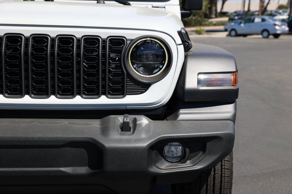 Used 2024 Jeep Wrangler Unlimited Sport AWD/4WD image 5