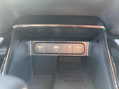 Used 2023 Kia Sorento SX AWD/4WD image 28