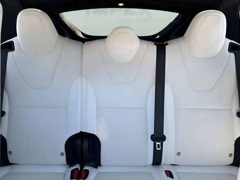 Used 2022 Tesla Model X image 12