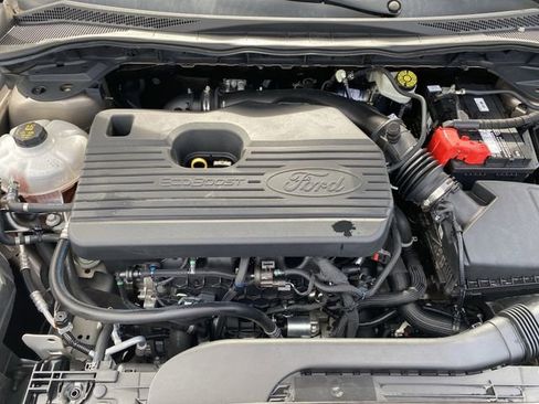 Used 2020 Ford Escape Titanium image 28