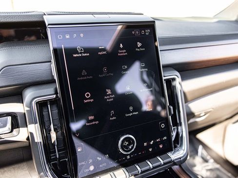 Used 2026 GMC Yukon Denali w/ Sun & Power Step Package image 29