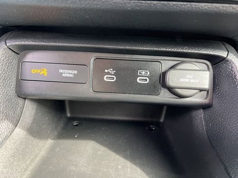 Used 2025 Honda Civic Sport image 32