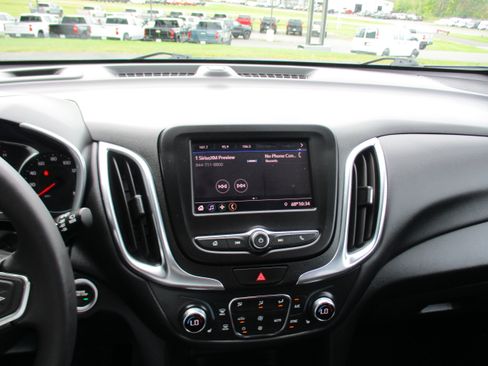 Used 2021 Chevrolet Equinox LT AWD/4WD image 17