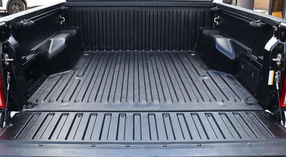 Used 2018 Toyota Tacoma SR w/ SR Convenience Package AWD/4WD image 23