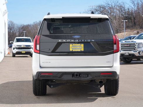 Used 2025 Ford Expedition Max Active image 4
