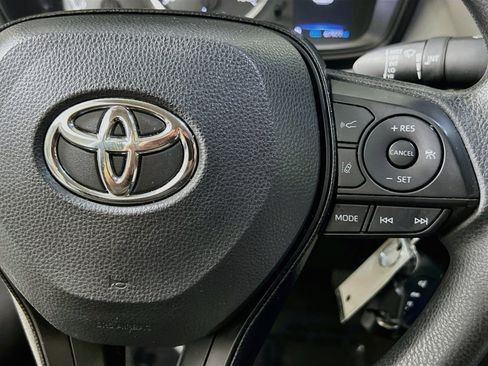 Used 2021 Toyota Corolla LE FWD image 20