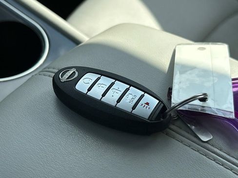 Used 2023 Nissan Altima 2.5 SV w/ SV Premium Package image 30