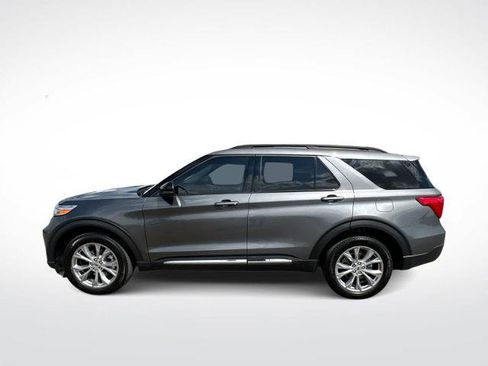 Certified 2024 Ford Explorer XLT w/ Equipment Group 202A AWD/4WD image 5