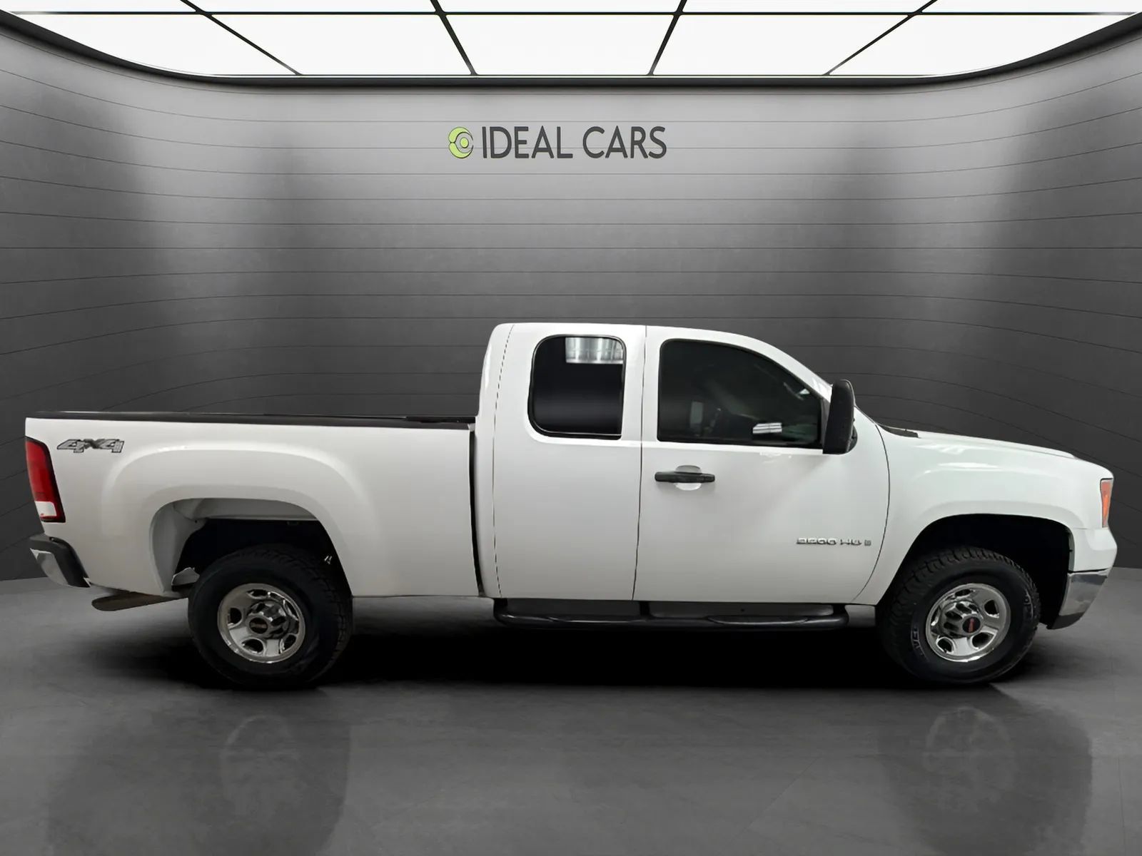 Used 2008 GMC Sierra 2500 SLE w/ Convenience Package AWD/4WD image 4
