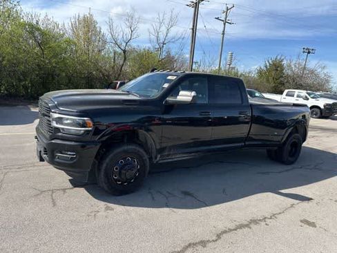 Used 2022 RAM 3500 Laramie image 12