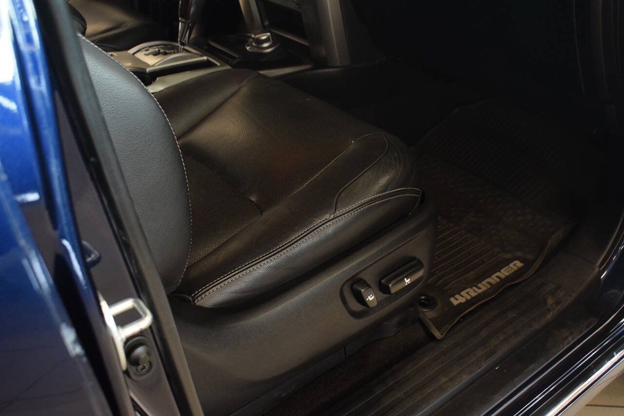 Used 2019 Toyota 4Runner Limited AWD/4WD image 24