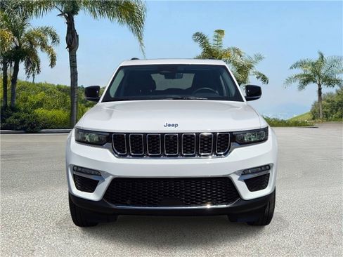 Certified 2023 Jeep Grand Cherokee 4WD 4xe w/ Luxury Tech Group II image 3
