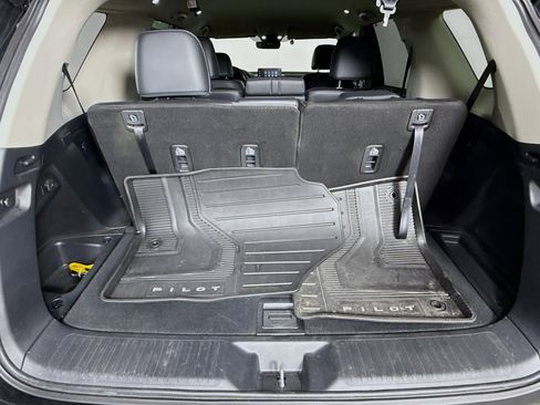 Certified 2025 Honda Pilot EX-L image 33