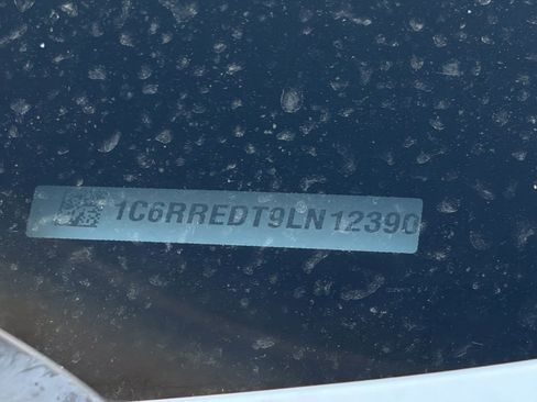 Used 2020 RAM 1500 Laramie RWD image 11