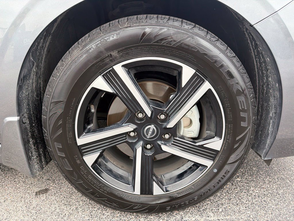 Used 2024 Nissan Sentra SV FWD image 9