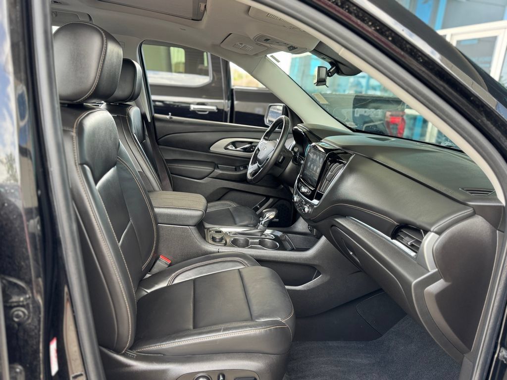 Used 2021 Chevrolet Traverse RS AWD/4WD image 29