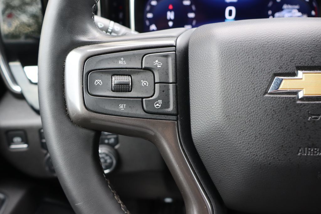 Used 2025 Chevrolet Silverado 3500 High Country w/ High Country Premium Package AWD/4WD image 7