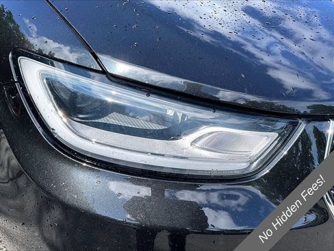 Used 2024 Chrysler Pacifica Touring-L FWD image 26
