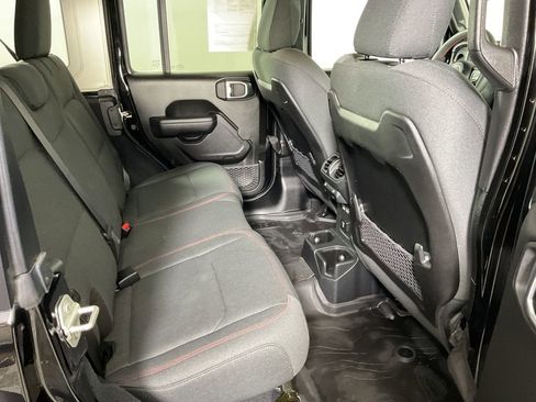 Used 2024 Jeep Wrangler Unlimited Rubicon w/ Technology Group image 22