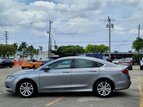 Used 2015 Chrysler 200 Limited FWD image 9