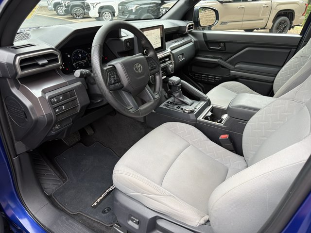 Used 2025 Toyota Tacoma SR5 AWD/4WD image 9