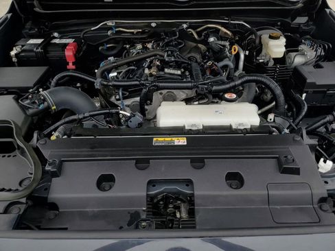 Used 2024 Toyota Tacoma TRD Off-Road AWD/4WD image 35