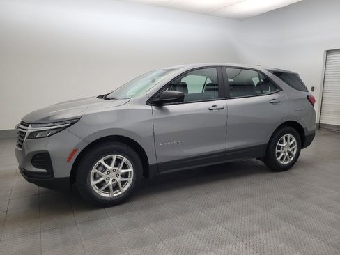 Used 2024 Chevrolet Equinox LS image 2