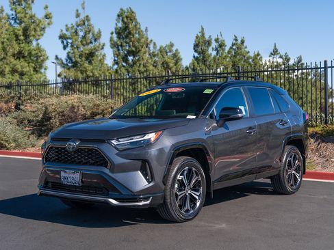 Certified 2024 Toyota RAV4 XSE w/ Weather Package AWD/4WD image 5