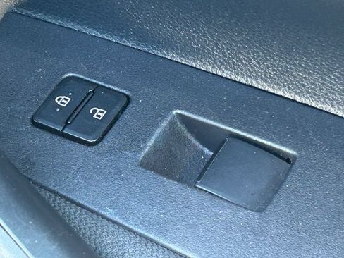 Used 2024 Toyota Corolla LE FWD image 33