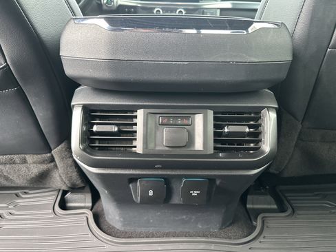 Used 2021 Ford F150 Lariat w/ Equipment Group 502A High image 27