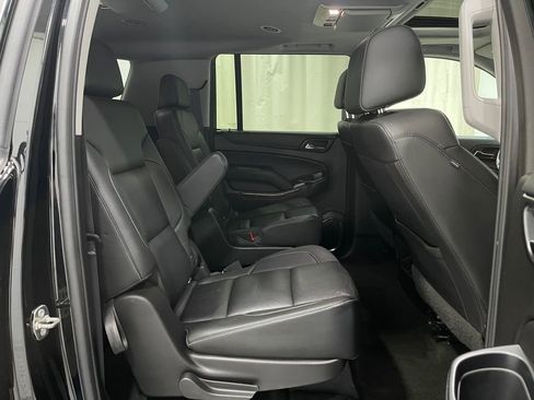 Used 2017 Chevrolet Suburban LT image 33
