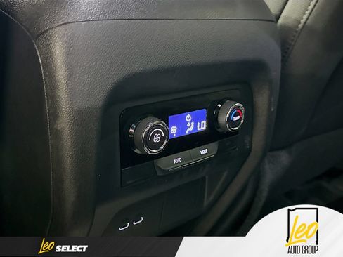 Used 2026 Chevrolet Traverse LT w/ LPO, Floor Liner Package FWD image 28
