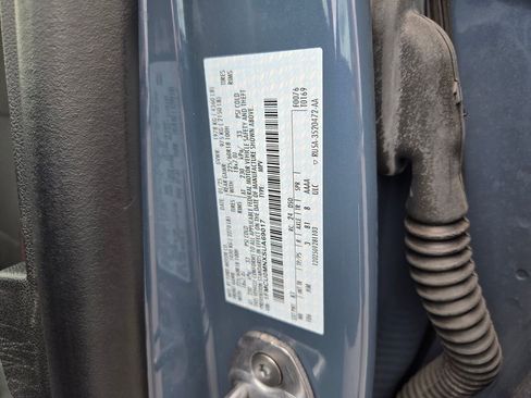 Used 2025 Ford Escape ST-Line FWD image 18