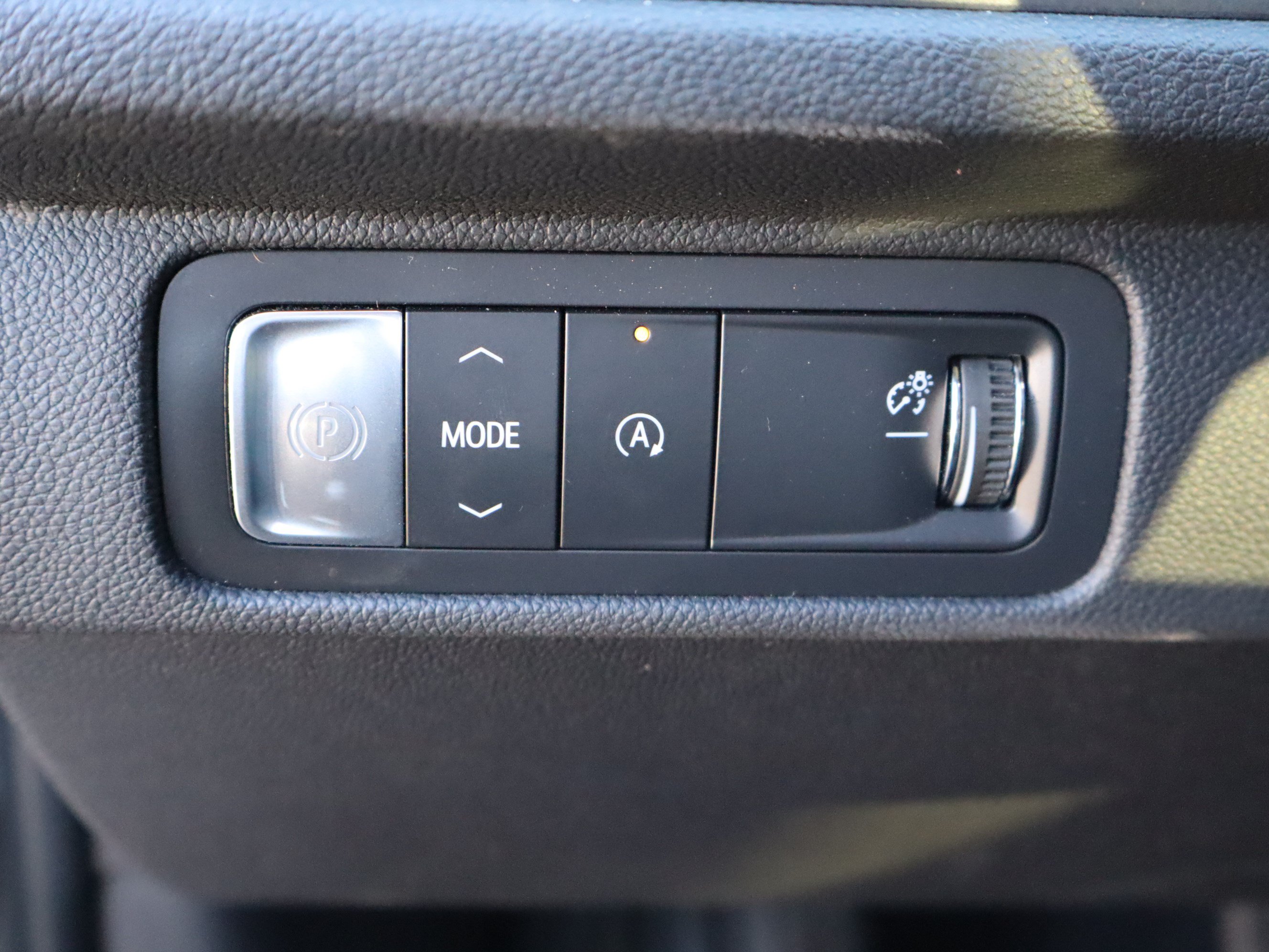 Used 2024 Chevrolet Traverse LT w/ Midnight/Sport Edition FWD image 19