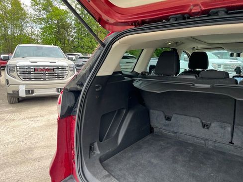 Used 2016 Ford Escape SE w/ Equipment Group 201A AWD/4WD image 14