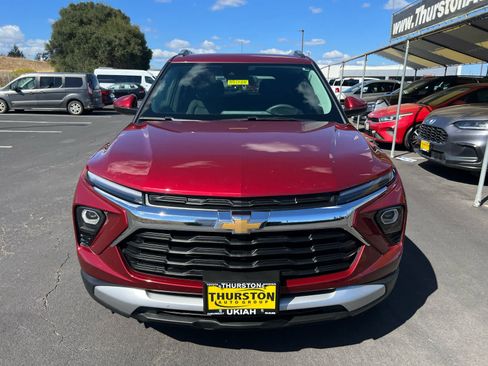 Used 2025 Chevrolet TrailBlazer LT AWD/4WD image 4
